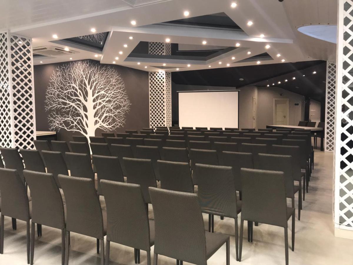 Spa-Hotel Myslyvskiy Dvir Kiev Esterno foto